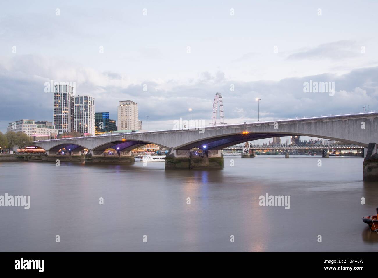 Waterloo Bridge von Giles Gilbert Scott Stockfoto