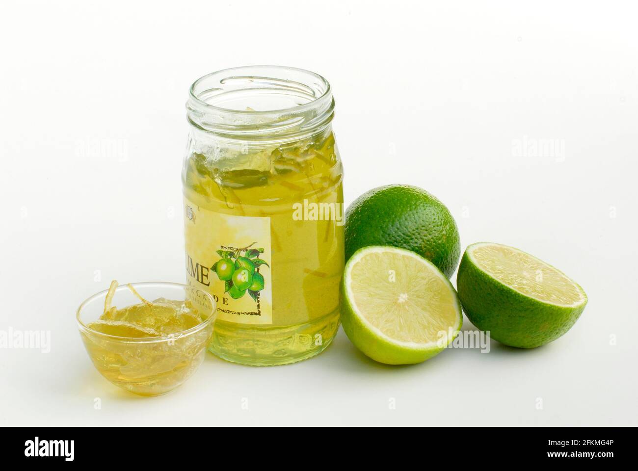 Limettenmarmelade in einem Glas Stockfoto