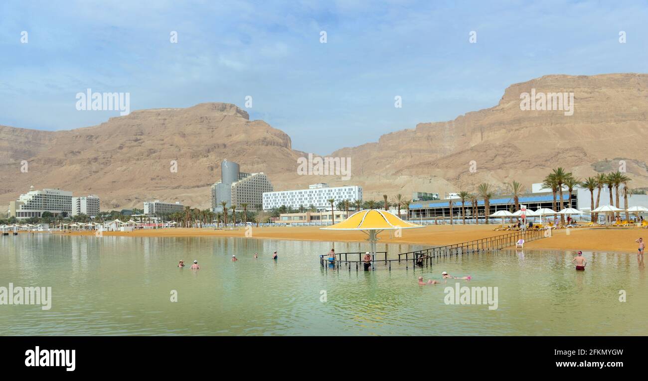 Der Hotelstreifen am Toten Meer in ein Bokek, Israel. Stockfoto