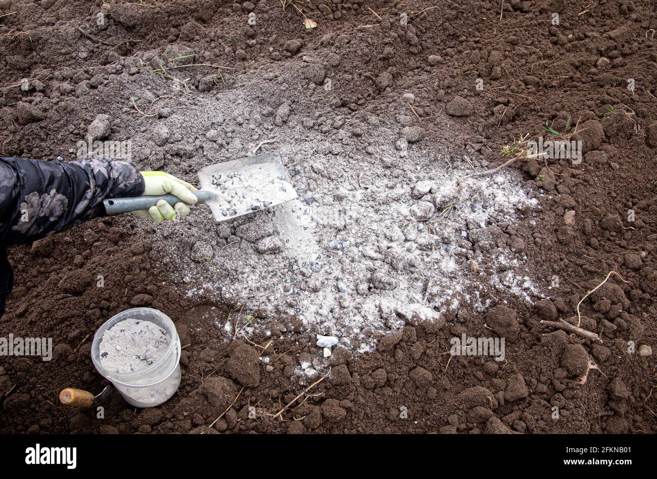 Dnger asche -Fotos und -Bildmaterial in hoher Auflsung  Alamy