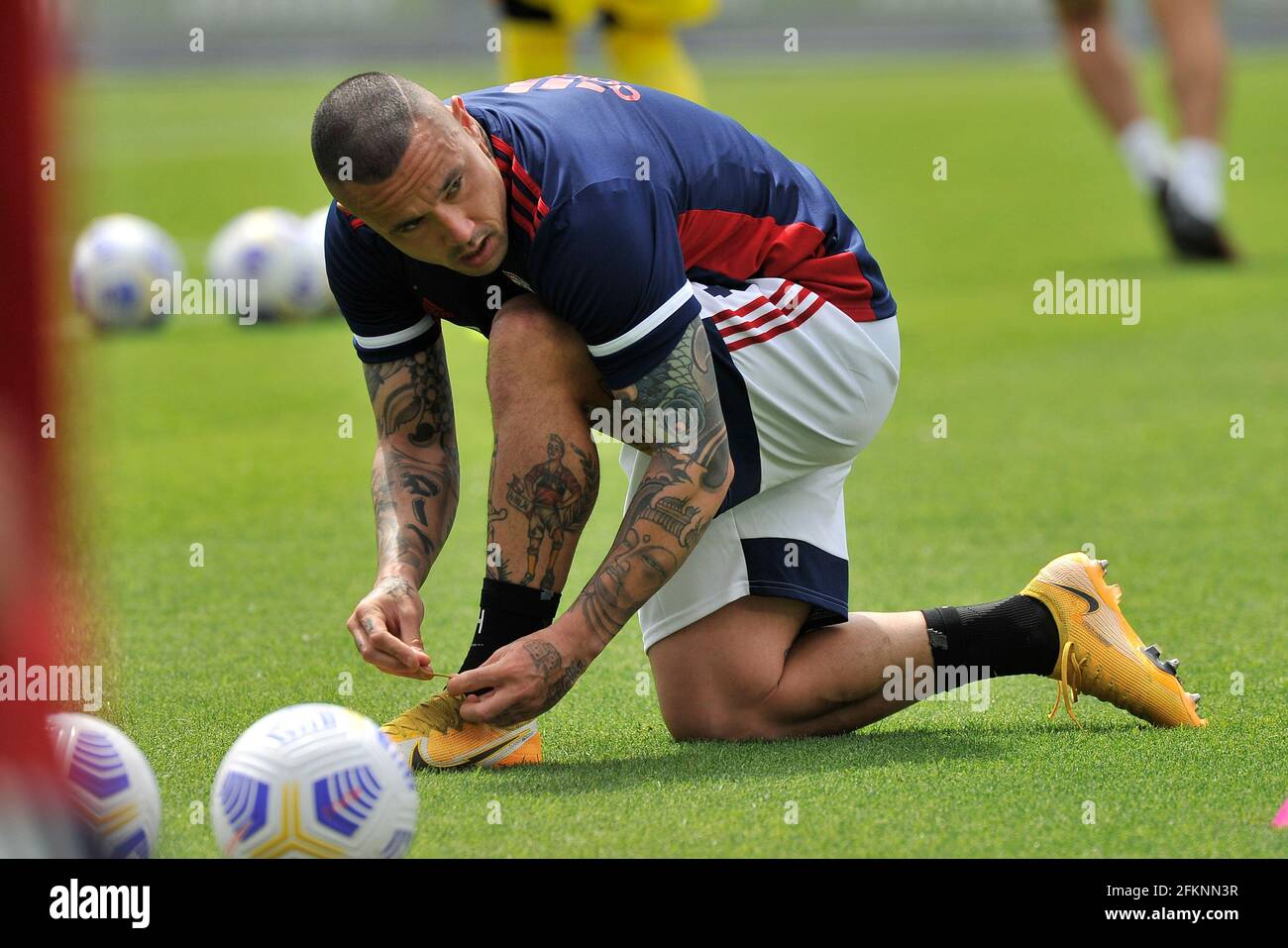 Radja Nainggolan Spieler von Cagliari, während des Spiels der italienischen Serie A Liga zwischen Napoli gegen Cagliari Endergebnis 1-1, Spiel im Stadion Diago Armando Maradona gespielt. Neapel, Italien, 02. Mai 2021. (Foto von Vincenzo Izzo/Sipa USA) Stockfoto