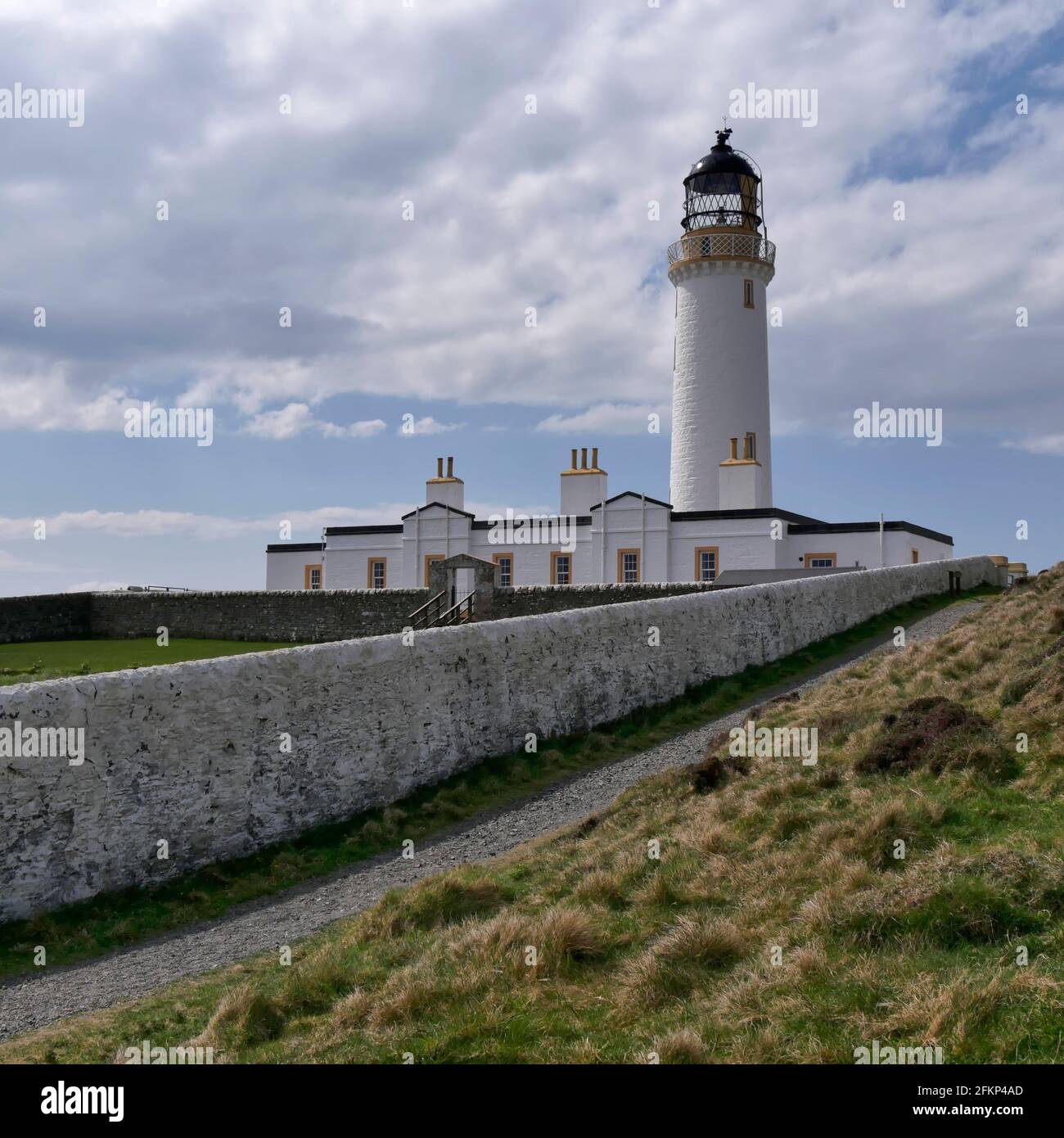 Der Leuchtturm Mull of Galloway wurde von Robert Stevenson und gebaut Befindet sich am südlichsten Punkt des schottischen Festlandes, Schottland, Großbritannien Stockfoto