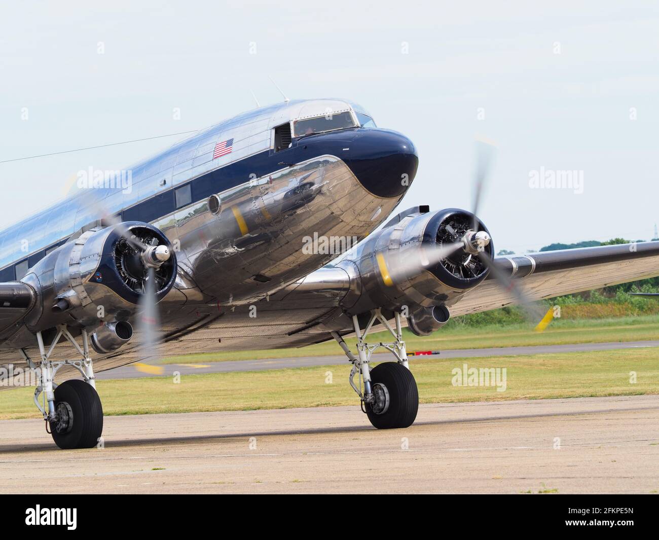 DC-3 bei DAKS über der Normandie, IWM Duxford Stockfoto