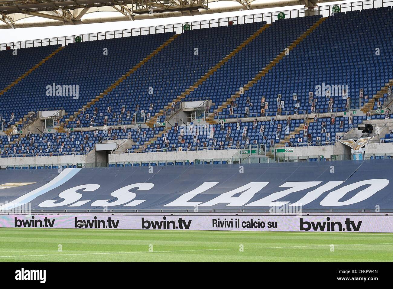 Rom, Italien. Mai 2021. Sehen Sie sich das Olimpico-Stadion während des Fußballspiels der Serie A League zwischen Latium und Genua im Olimpico-Stadion in Rom, Italien, am 2. Mai 2021 an. (Foto Roberto Ramaccia/INA Photo Agency) Quelle: SIPA USA/Alamy Live News Stockfoto