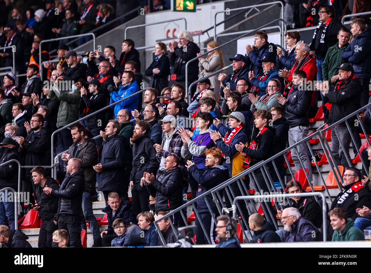 Herning, Dänemark. Mai 2021. Fans des FC Midtjylland beim 3F Superliga-Spiel zwischen dem FC Midtjylland und dem FC Nordsjaelland in der MCH Arena in Herning, Dänemark. (Bildnachweis: Gonzales Photo - Dejan Obretkovic). Stockfoto