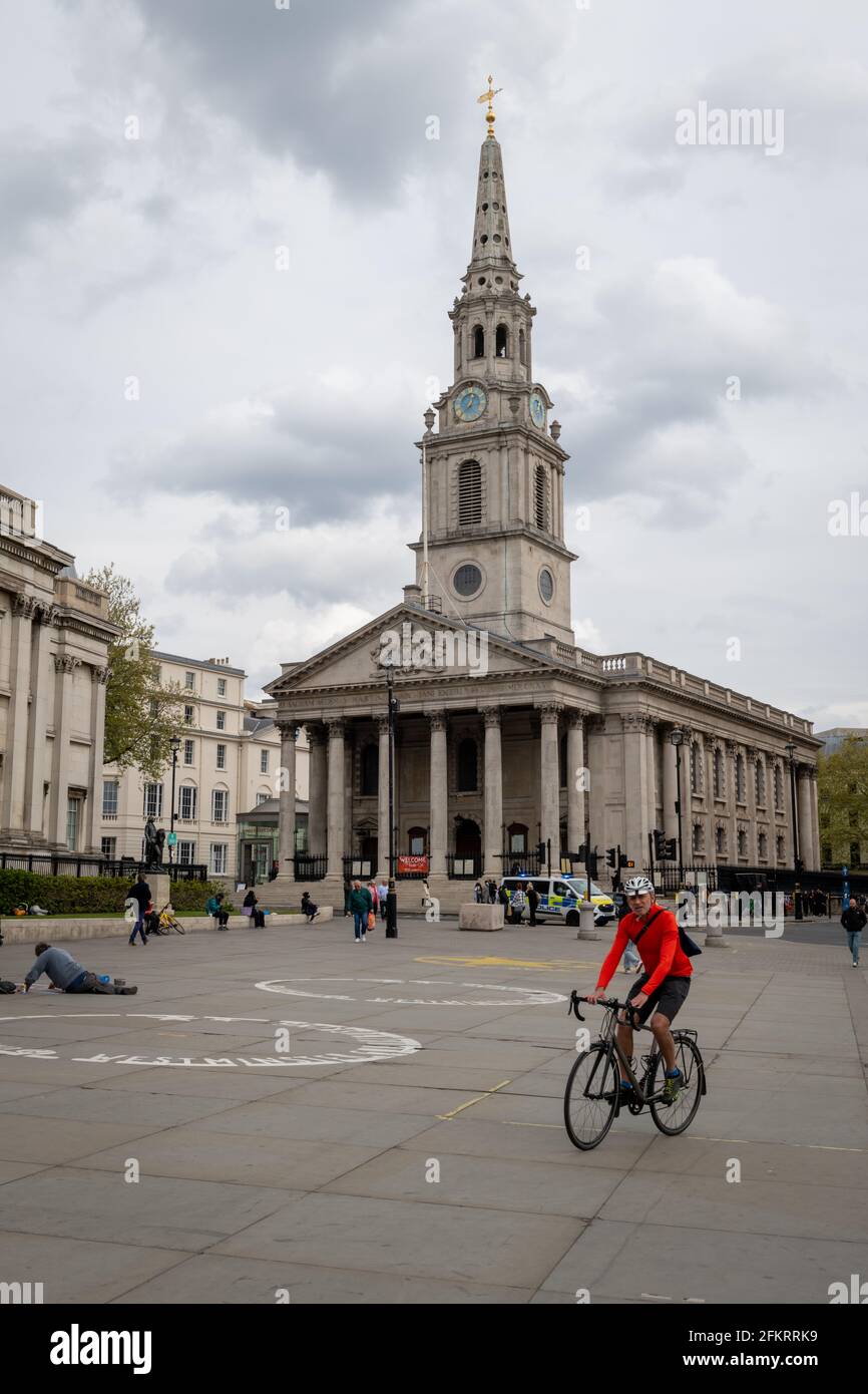 Außenansicht der ikonischen anglikanischen Kirche St. Martin-in-the-Fields. Stockfoto