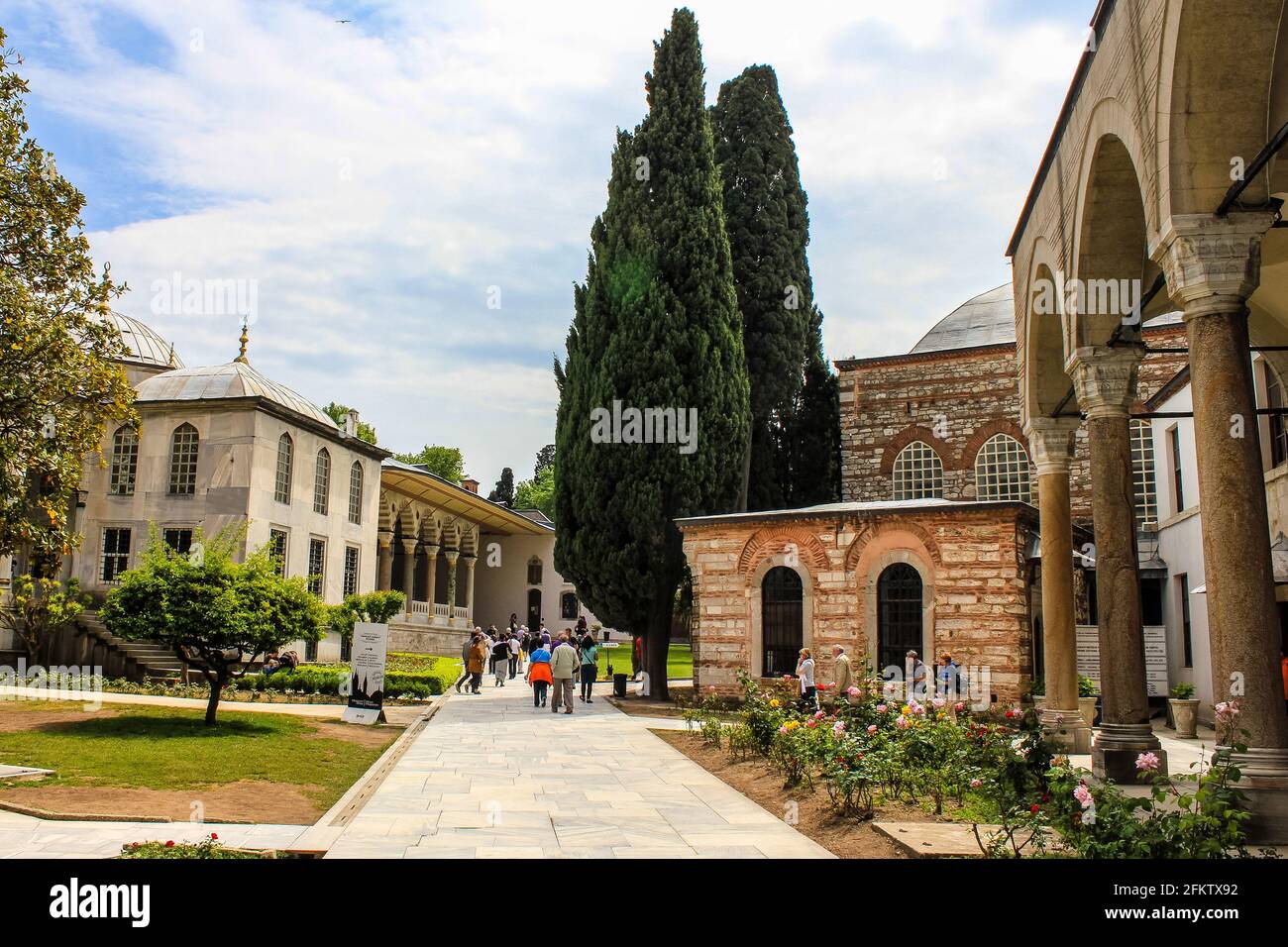 Istanbul, Türkei - 13. Mai 2013: Alte Gebäude im Topkapi-Palast Stockfoto
