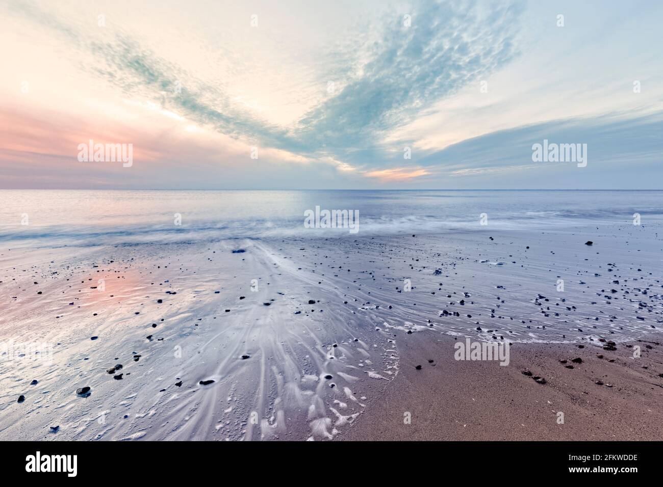 Himmlischer Blick über die Wash vom alten Hunstanton Strand. Stockfoto