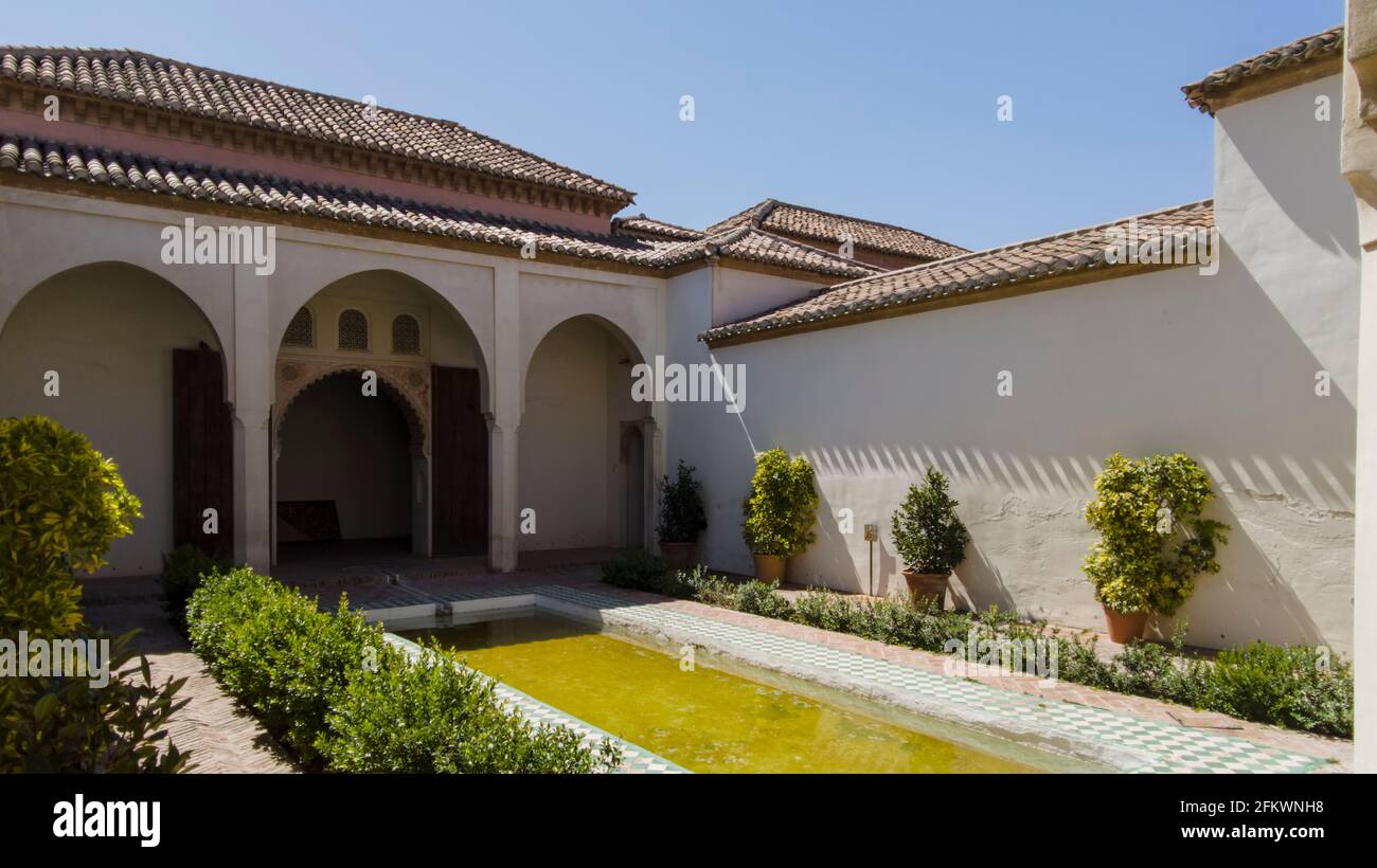 Gärten der alten Nasriden-Zitadelle von Malaga, Andalusien Stockfoto
