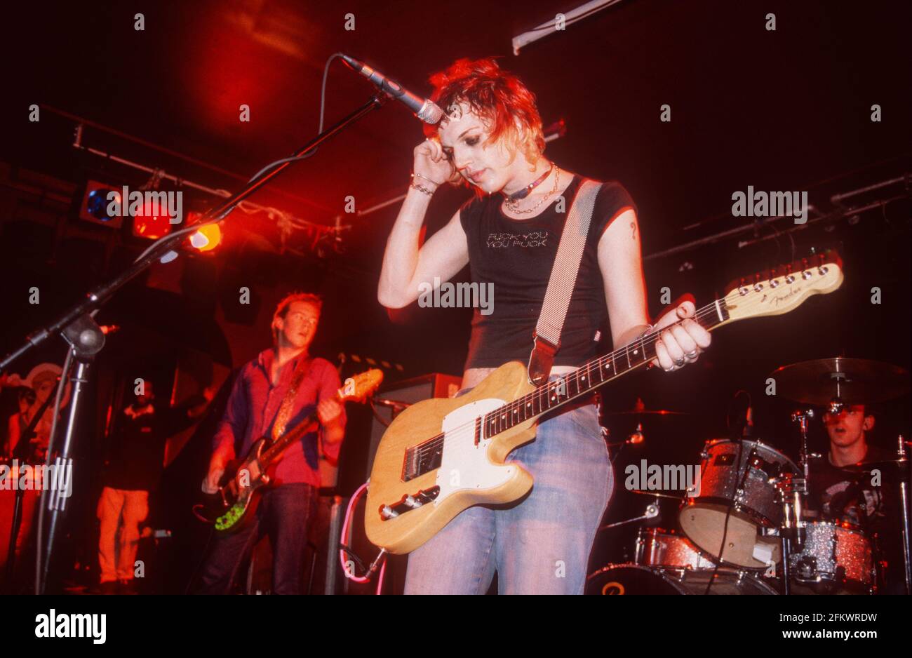 King Adora tritt am 20. September 2000 bei Chinnerys auf, Southend-on-Sea, Essex, Großbritannien. Stockfoto