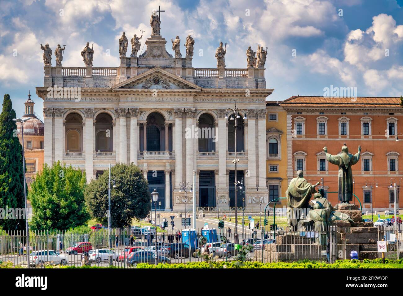 façade der Archbasilika des Heiligen Johannes Lateran Stockfoto