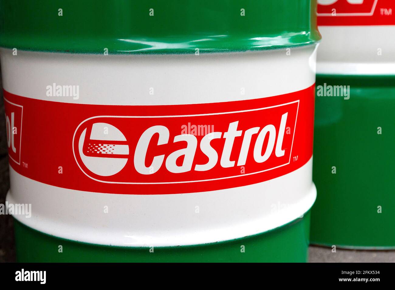 Castrol, Britische Marke Für Schmierstoffe Und Ölprodukte Stockfoto