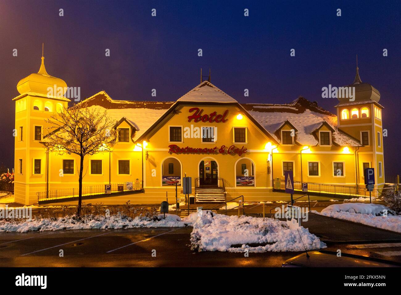 Autobahnrestaurant Und Motorhotel In Zöbern Niederösterreich, Österreich Stockfoto