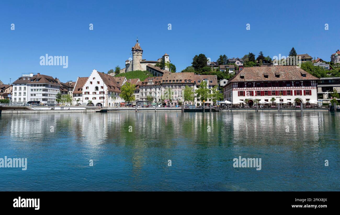 Rhein Mit Blick Auf Die Festung Munot In Schaffhausen, Schweiz Stockfoto