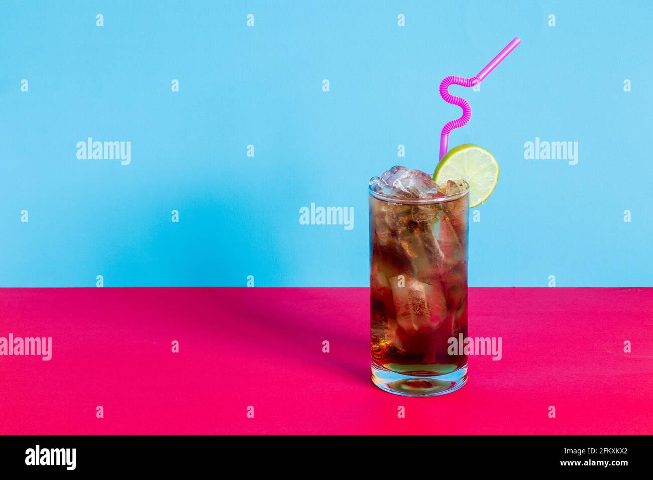 Cocktail Long Island Eistee für Frühling und Sommer Getränk Konzept Stockfoto