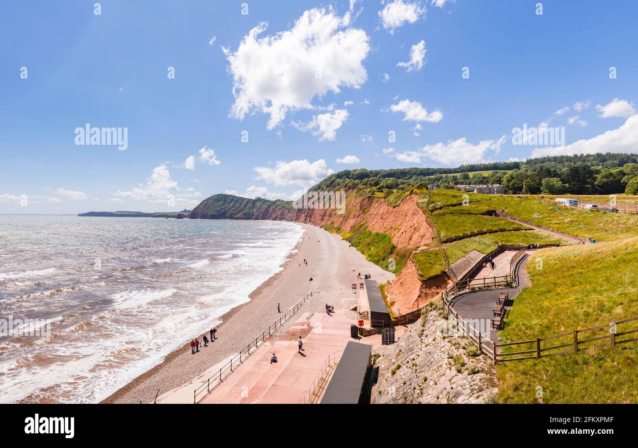 Jacobs Ladder Beach (Blick nach Osten zum Peak Hill), Sidmouth, eine kleine beliebte Küstenstadt an der Südküste in Devon, Südwestengland Stockfoto