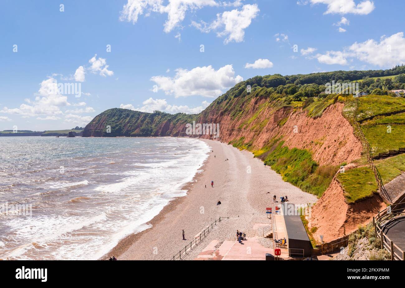 Jacobs Ladder Beach (Blick nach Osten zum Peak Hill), Sidmouth, eine kleine beliebte Küstenstadt an der Südküste in Devon, Südwestengland Stockfoto