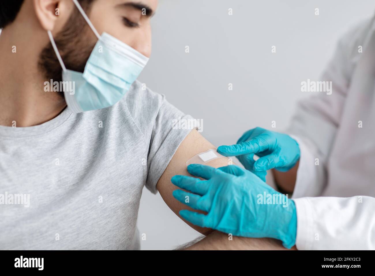 Immunisierungs- und Gesundheitsschutzverfahren während der covid-19-Sperre Stockfoto