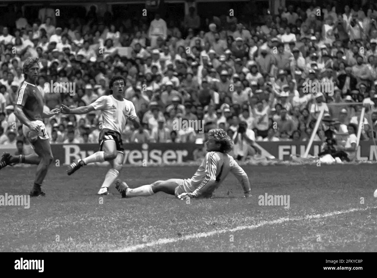 Jorge Valdano (Argentinien) erzielt das Spiel Siegtreffer in der Mexiko-WM-Finale 1986 gegen Deutschland Stockfoto