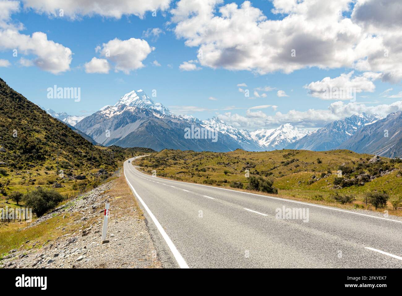 Landschaftlich schöner Blick auf die südlichen Alpen vom Eingang zum Aoraki National Park, Südinsel Neuseelands Stockfoto