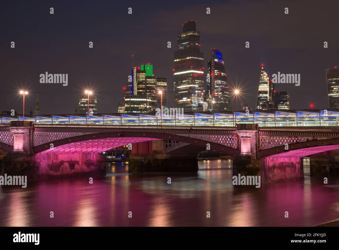 Beleuchtete River Blackfriars Bridge von Joseph Cubitt LED Lights by Leo Villareal Stockfoto