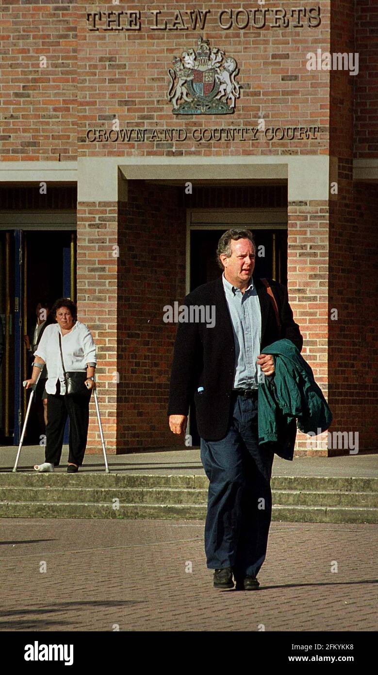 Lord Melchet verlässt am 2000. September das Krongericht von Norwich Stockfoto