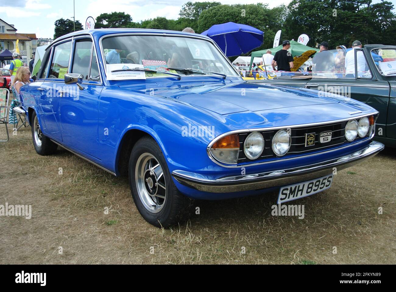 Ein Triumph 2500S Oldtimer, der auf der Oldtimer-Ausstellung an der englischen Riviera in Paignton, Devon, England, Großbritannien, ausgestellt wurde. Stockfoto