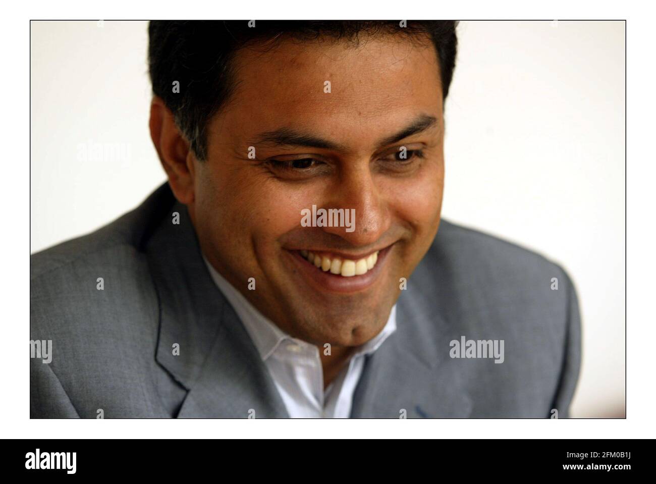 Nikesh Arora..... Googles Top-Mann in Europa, in ihren Büros im Zentrum von London.pic David Sandison 31/5/2005 Stockfoto