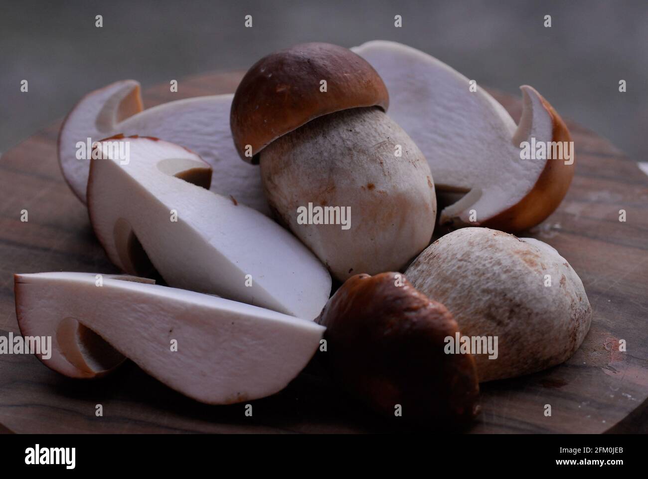 Steinpilze, Stillleben, italienisches Essen, Nahaufnahme, Lebensmittel, Gemüse, geschnitten Stockfoto