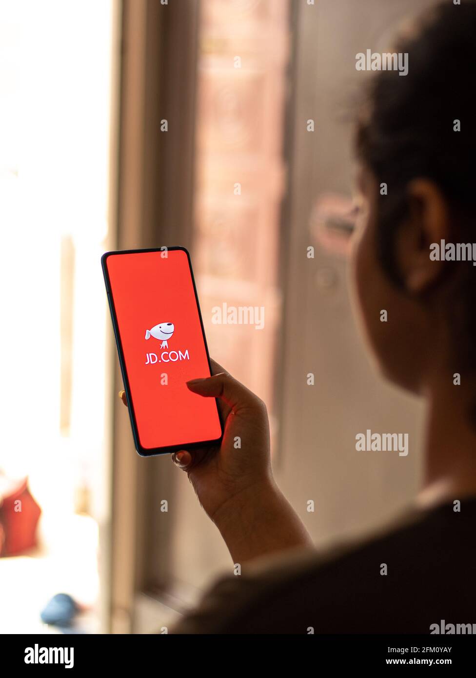 Assam, indien - 04. Mai 2021 : JD.com Logo auf Telefonbildschirm Stock Bild. Stockfoto