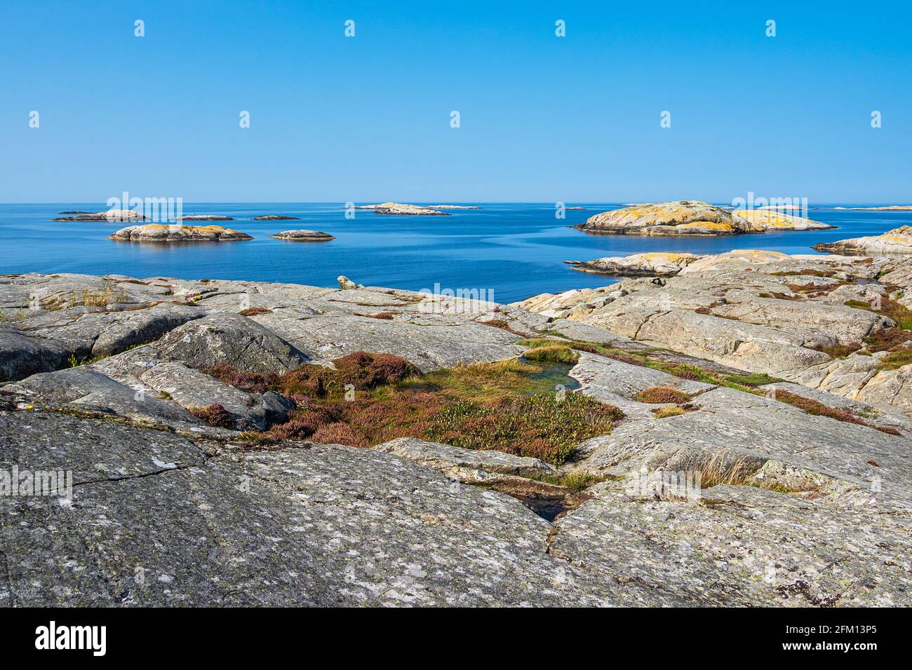 Blick auf das Wetter die Inseln in der Nähe von Fjaellbacka in Schweden. Stockfoto