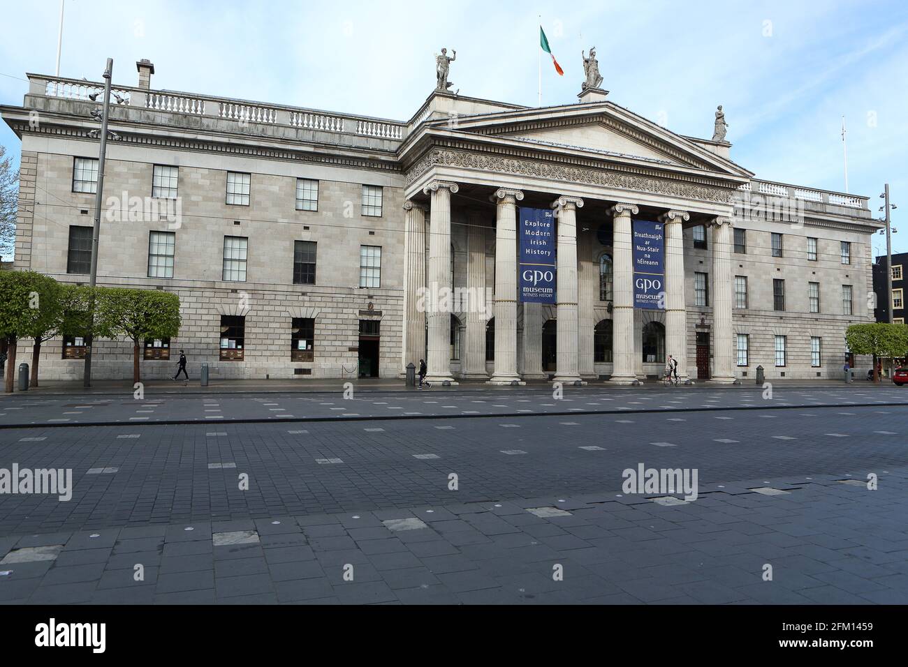 Blick auf das GPO-Gebäude in der O'Connell Street in Dublin, Irland Stockfoto