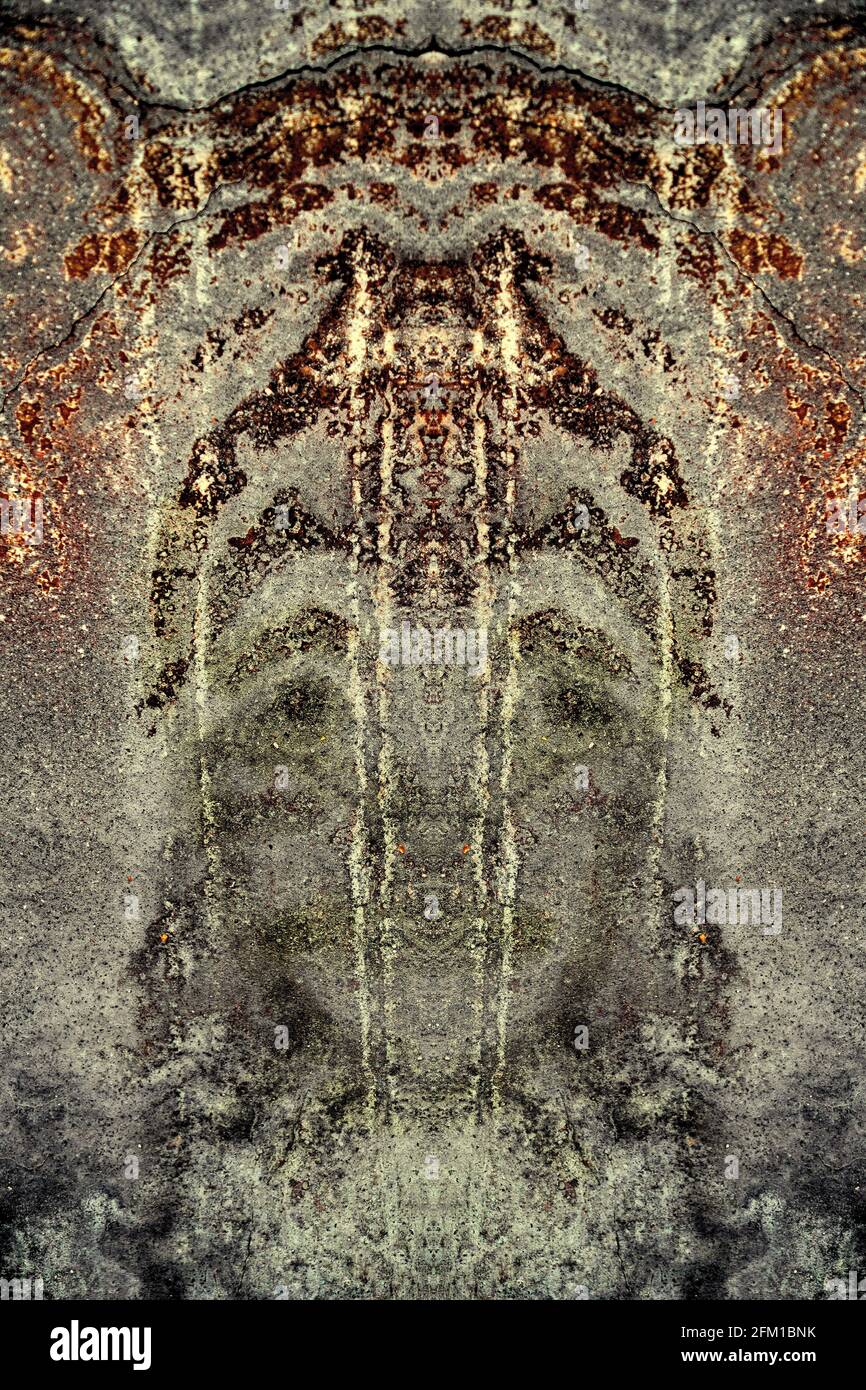 Pareidolie ist die Tendenz zur falschen Wahrnehmung eines Reizes als Objekt, Muster oder Bedeutung, die dem Betrachter bekannt sind, wie das Sehen von Formen im Klo Stockfoto