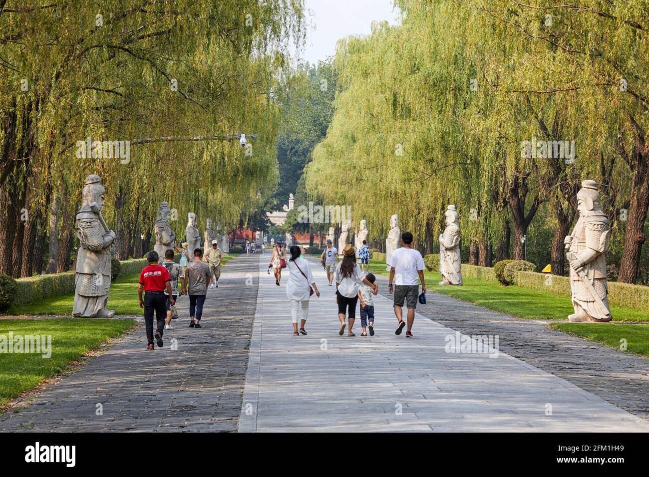 Militärbeamte Statuen Heiligen Weg Göttliche Straße Changling Peking Shi China Asien, UNESCO, Weltkulturerbe Stockfoto