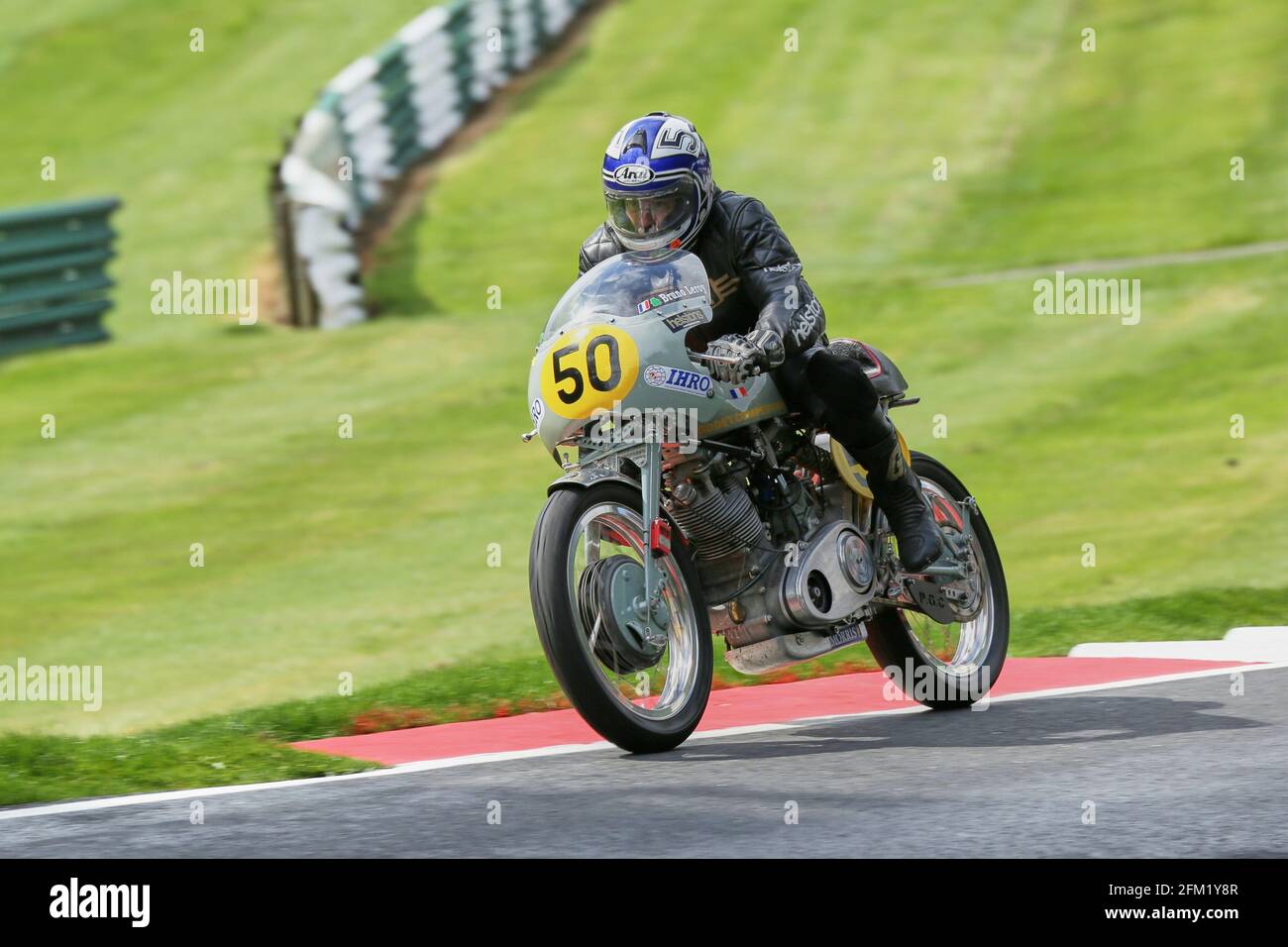 Leroy Bruno an Bord der sehr seltenen Vincent Grey Flash Einfahrt Hallenkurven beim Cadwell International Classic 2015 Stockfoto