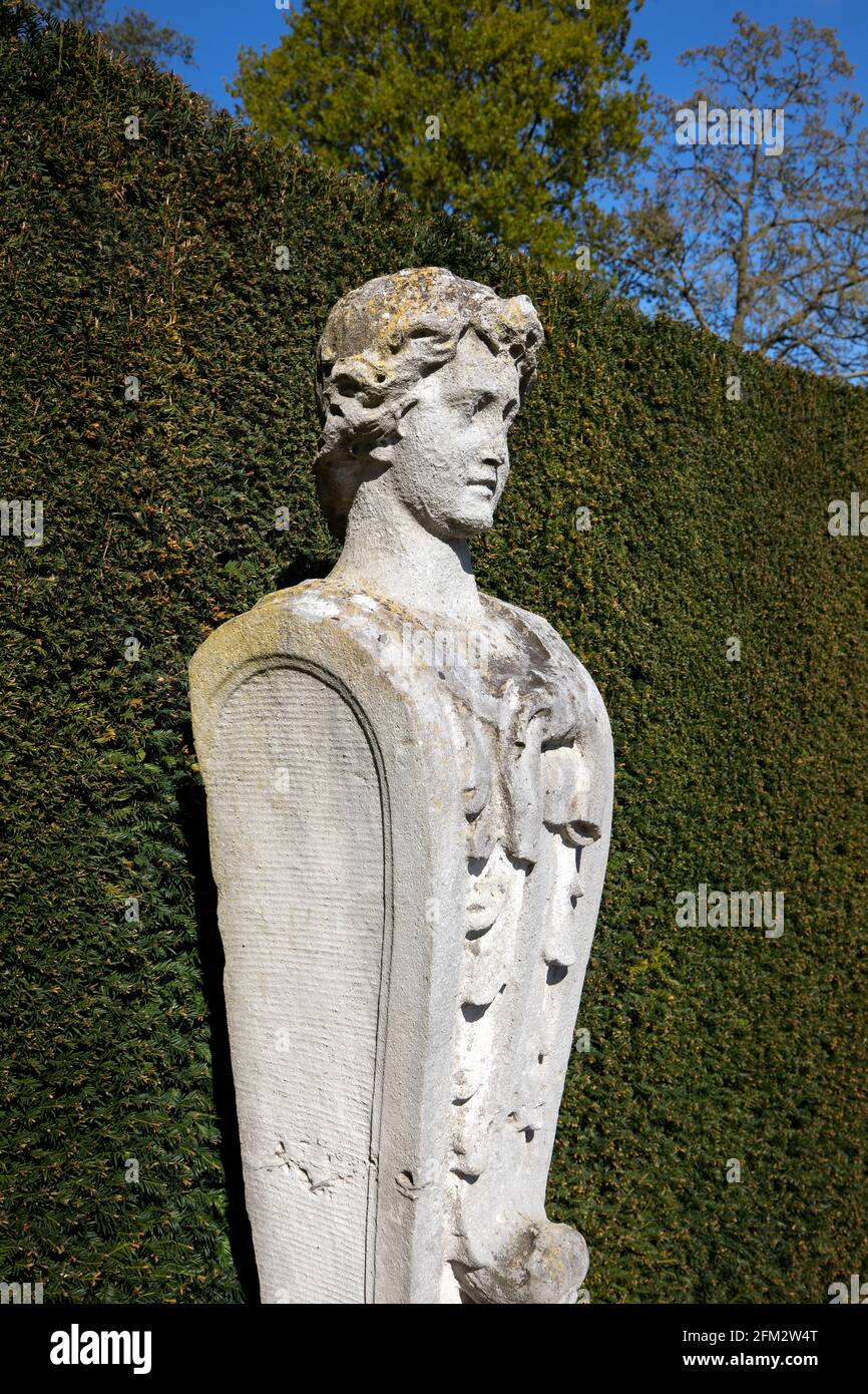 Statuen in den Gärten des Kew Palace, des Königlichen Botanischen Gartens von Kew, Stockfoto