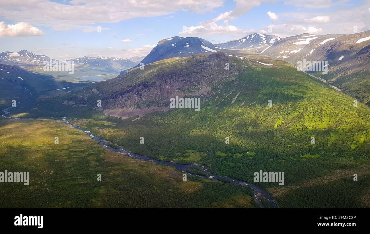 Der Blick von einem Hubschrauber, der über Kungsleden, Sarek Nationalpark, Schwedisch Lappland fliegt. Stockfoto