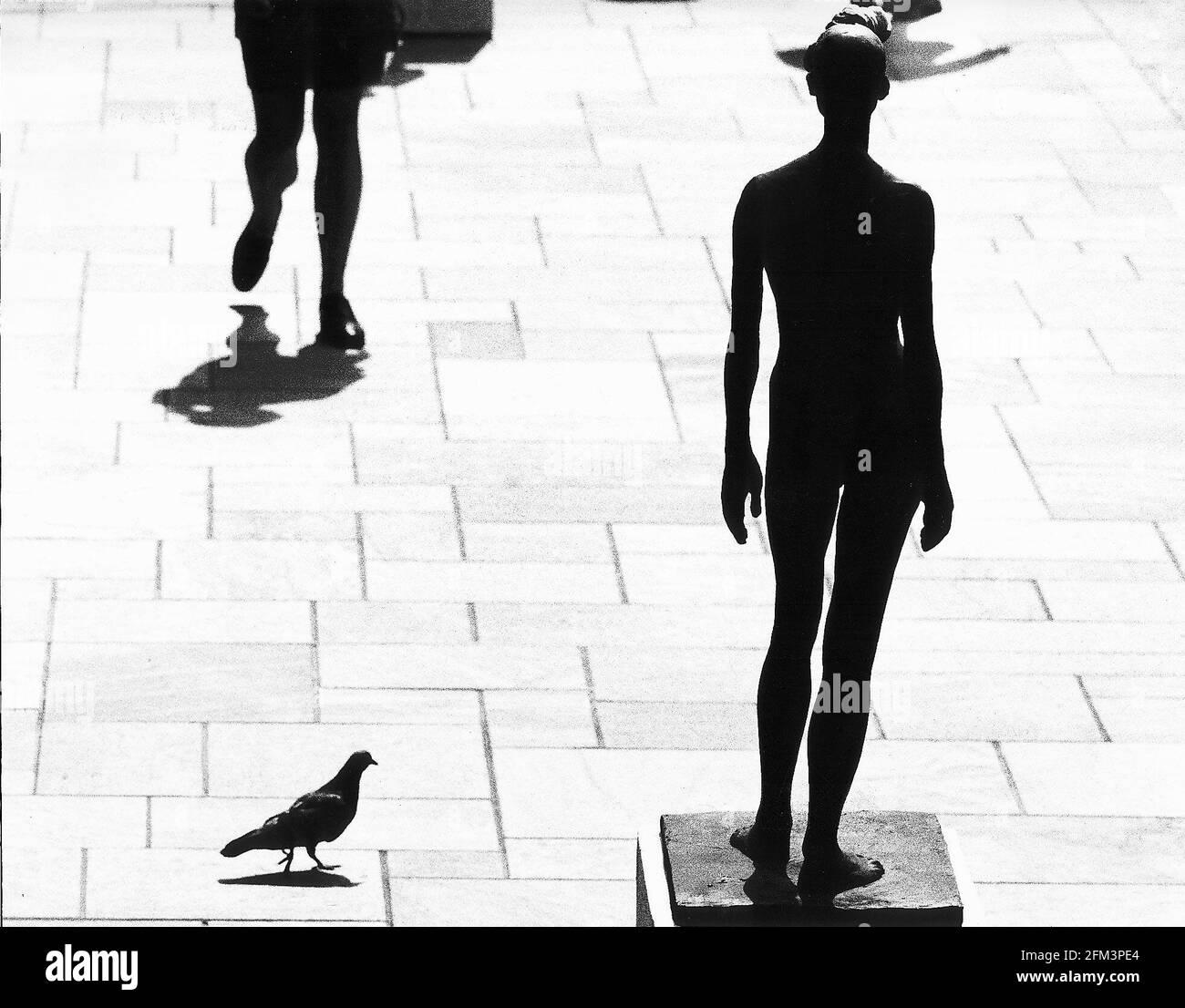 Teil einer fünftägigen Skulpturenausstellung aus der Stadt Und Gilden der London Art School am Exchange Square DBase Stockfoto