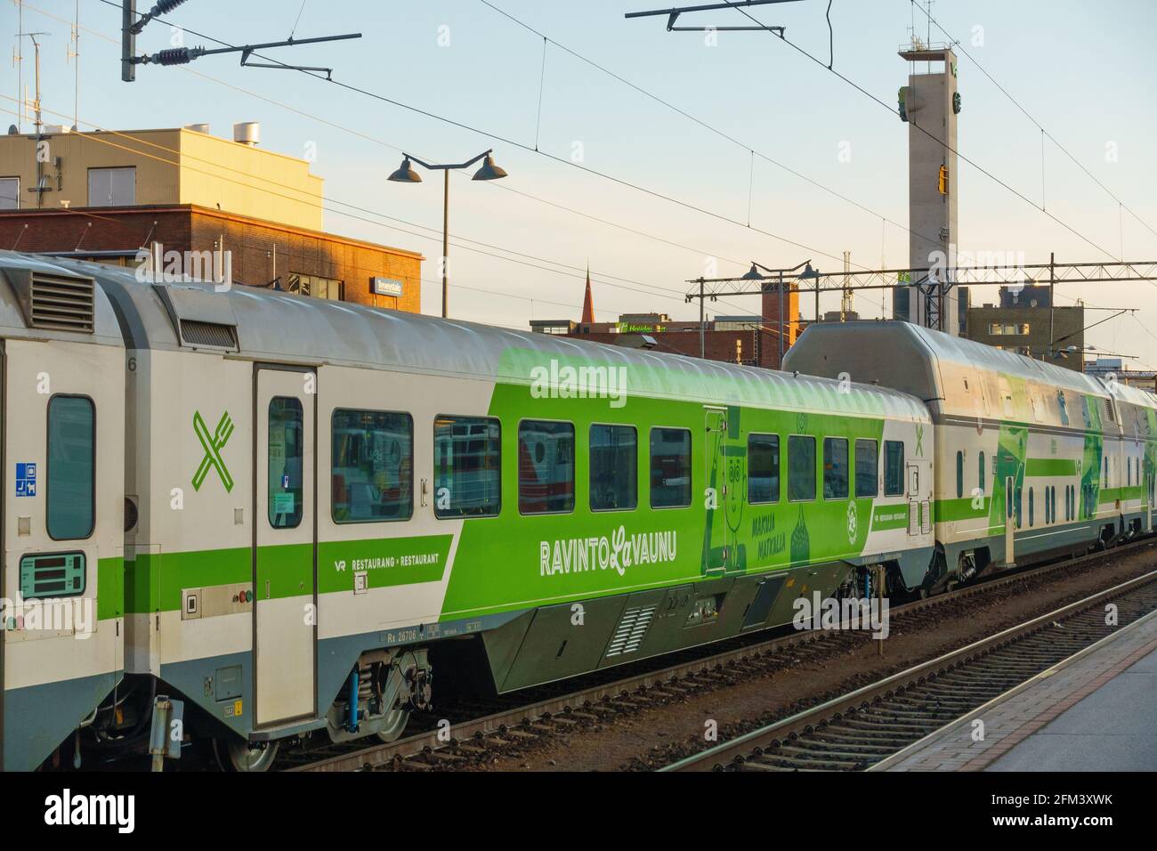 Restaurant Auto eines Zuges am Bahnhof in Tampere Finnland Stockfoto