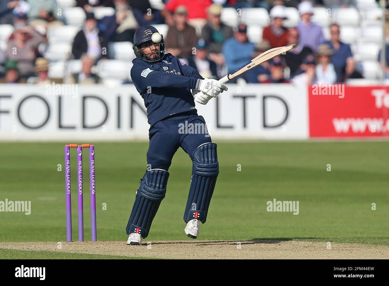 Ravi Patel im Batting Action für Middlesex während Essex Eagles vs Middlesex, Royal London One-Day Cup Cricket auf dem Cloudfm County Ground am 12. Mai Stockfoto