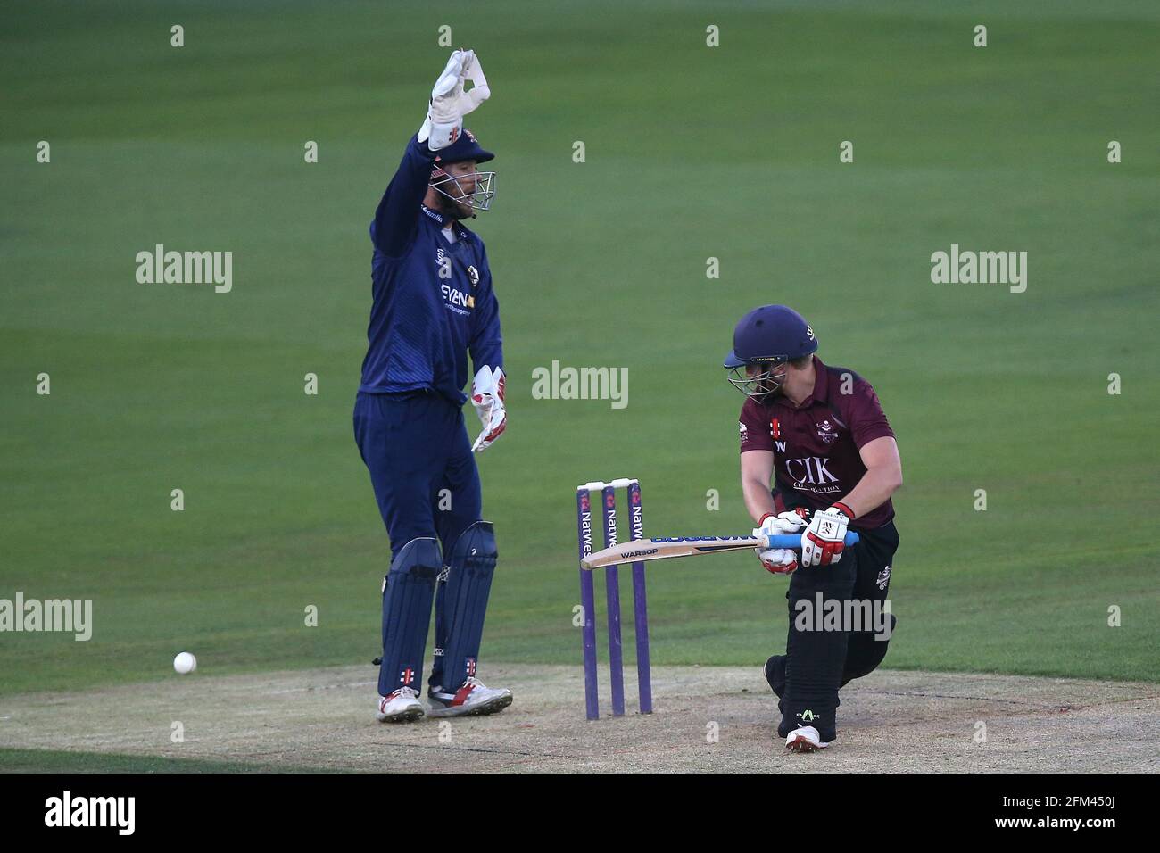 James Foster von Essex mit einem erfolgreichen Appell für das Dickicht von Aaron West während Essex Eagles gegen Premier Leagues XI, T20 Friendly Match Cricket bei T Stockfoto