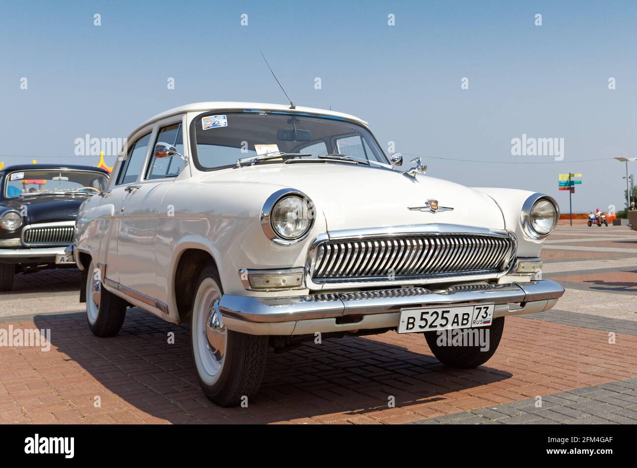 Ulyanovsk, Russland - 27. Juli 2019: Oldtimer-Retro-Auto Wolga GAZ-21 auf dem Auto-Festival "Retrospective 2019" - eine Auto-Show mit freiem Eintritt, wo o Stockfoto