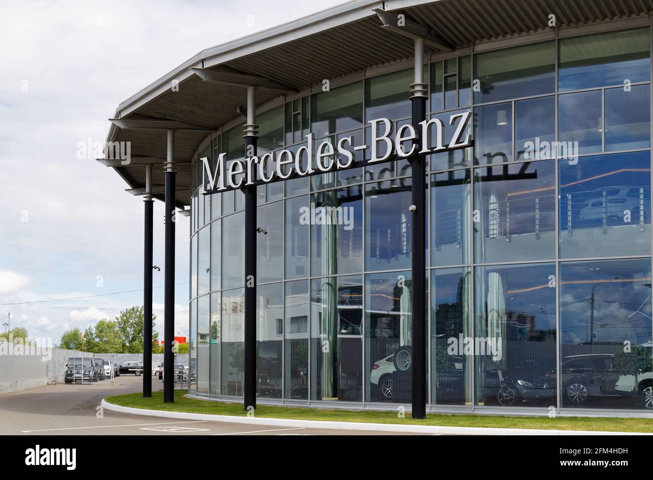 Kazan, Russland - 11. Juni 2018: Bau des Mercedes-Benz Kfz-Verkaufs- und Servicezentrums Stockfoto