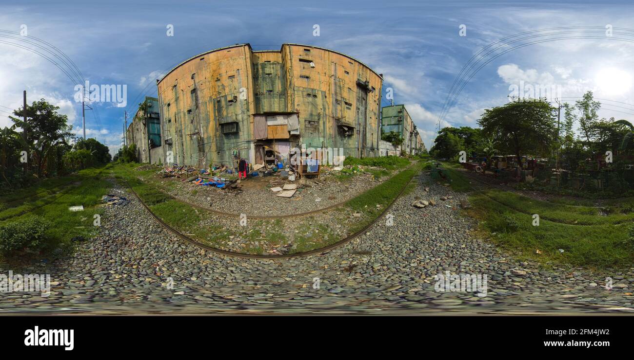 Januar 5 2020: Ein Manila: Armenviertel in den Slums von Manila. Manilas Slums, Ghettos, alte Holzhäuser, Hütten. 360VR. Stockfoto