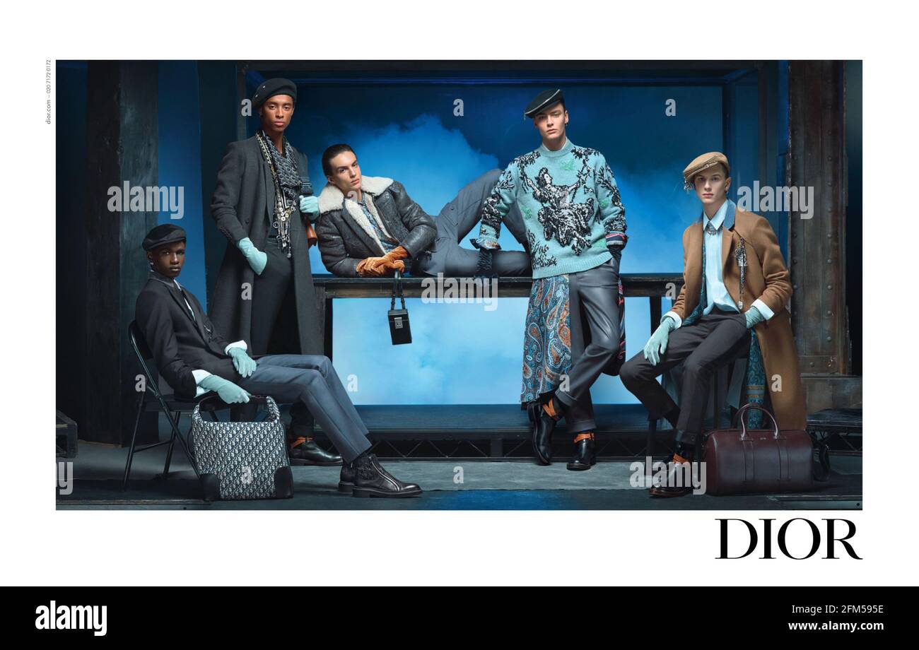 Anzeige des britischen Dior Magazine der 2020er Jahre Stockfoto