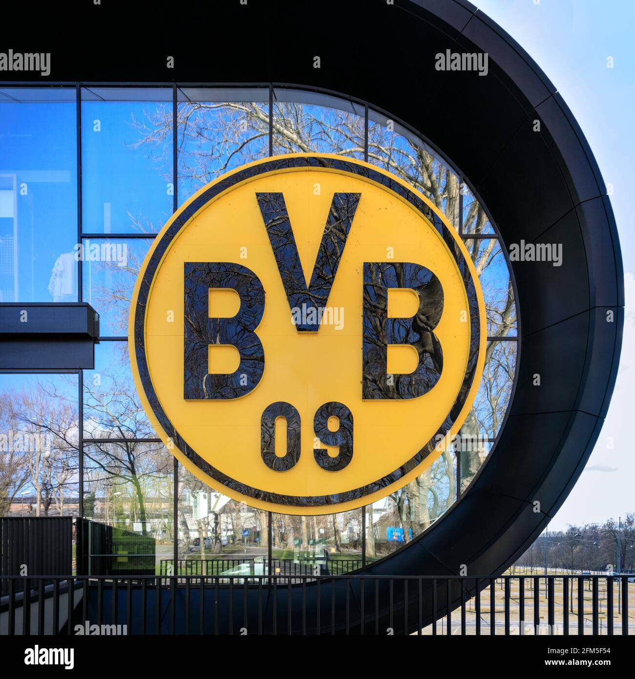 BVB 09 Logo, Branding des Fußballvereins Borussia Dortmund, Runde, Fanshop, Dortmund, Deutschland Stockfoto