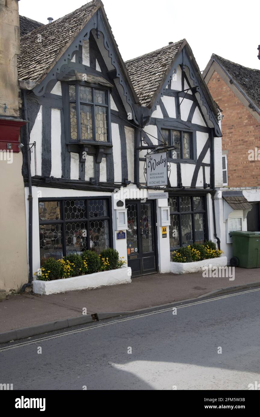 Wesley House; ist ein schwarzweißes Fachwerkhaus aus dem 15
