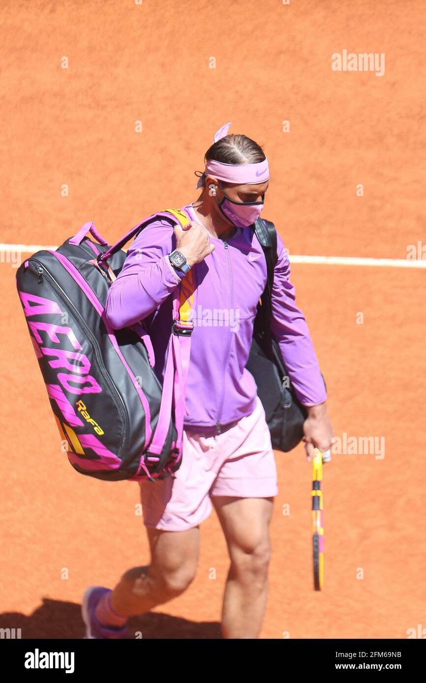 Rafael Nadal aus Spanien während der Mutua Madrid Open 2021, Masters 1000 Tennisturnier am 6. Mai 2021 in La Caja Magica in Madrid, Spanien - Foto Laurent Lairys /ABACAPRESS.COM Stockfoto