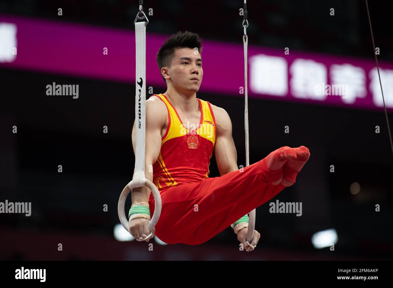 (210506) -- CHENGDU, 6. Mai 2021 (Xinhua) -- Lin Chaopan aus Fujian tritt beim Ringen-Event des individuellen Allround-Finales der Männer bei den chinesischen nationalen Turnmeisterschaften 2021 in Chengdu, südwestlich der chinesischen Provinz Sichuan, am 6. Mai 2021 an. (Xinhua/Xu Bingjie) Stockfoto