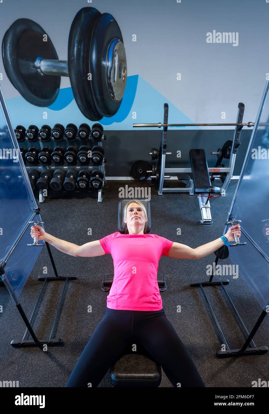 Coesfeld, Nordrhein-Westfalen, Deutschland - Fitnesstraining in Zeiten der Corona-Pandemie beginnt der Landkreis Coesfeld als Modellregion in NRW mit r Stockfoto